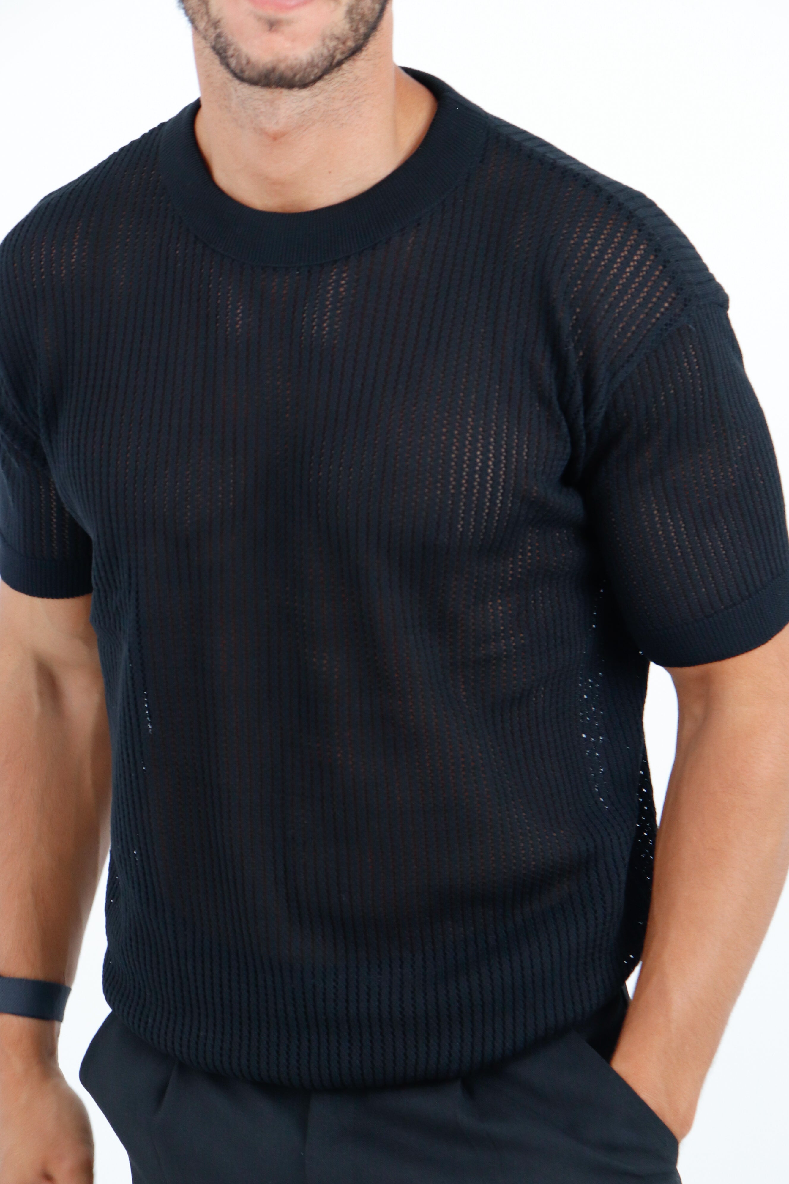 Knitted Round neck in black