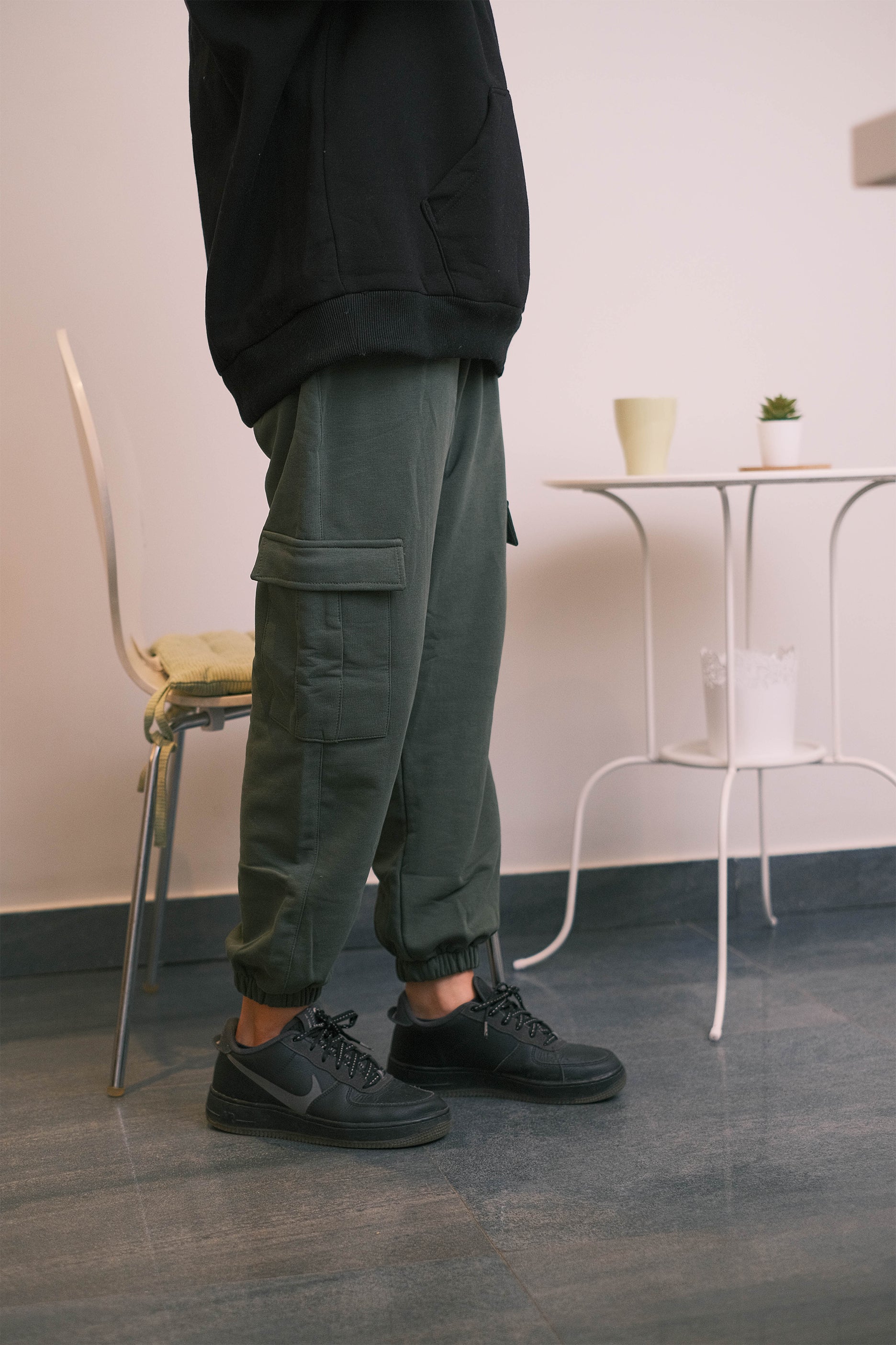 Olive Sweatpants - Closed Legs